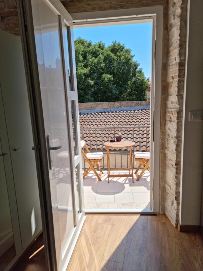 Central Studio Apartment Пула Екстериор снимка