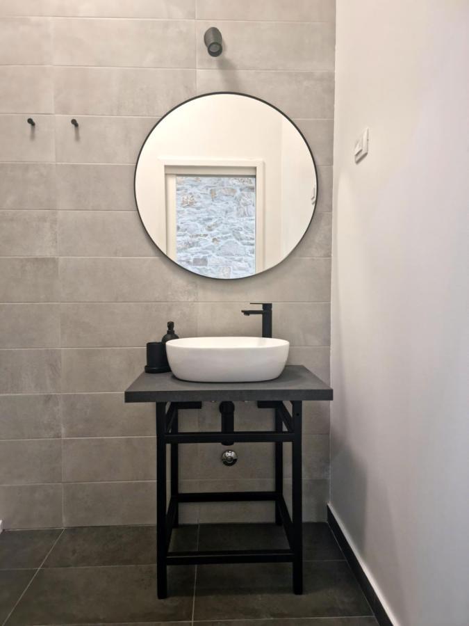 Central Studio Apartment Пула Екстериор снимка