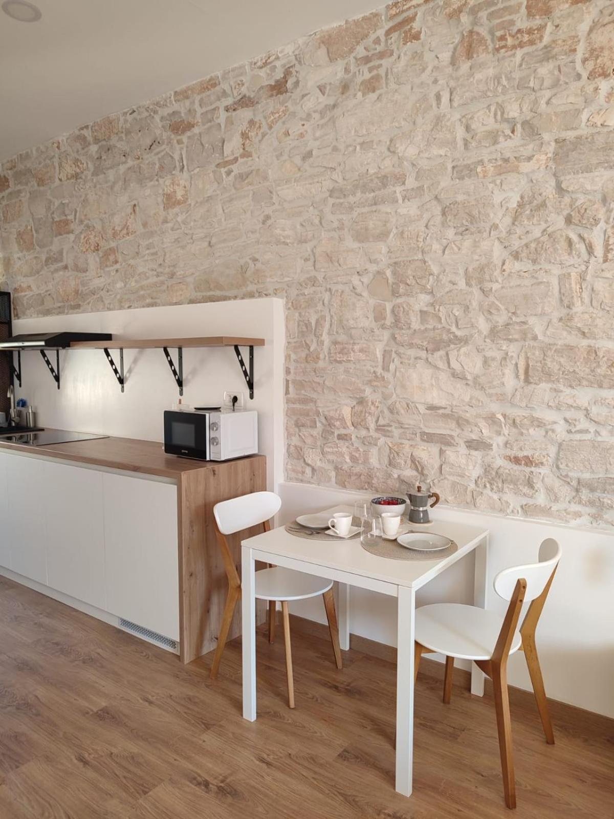 Central Studio Apartment Пула Екстериор снимка
